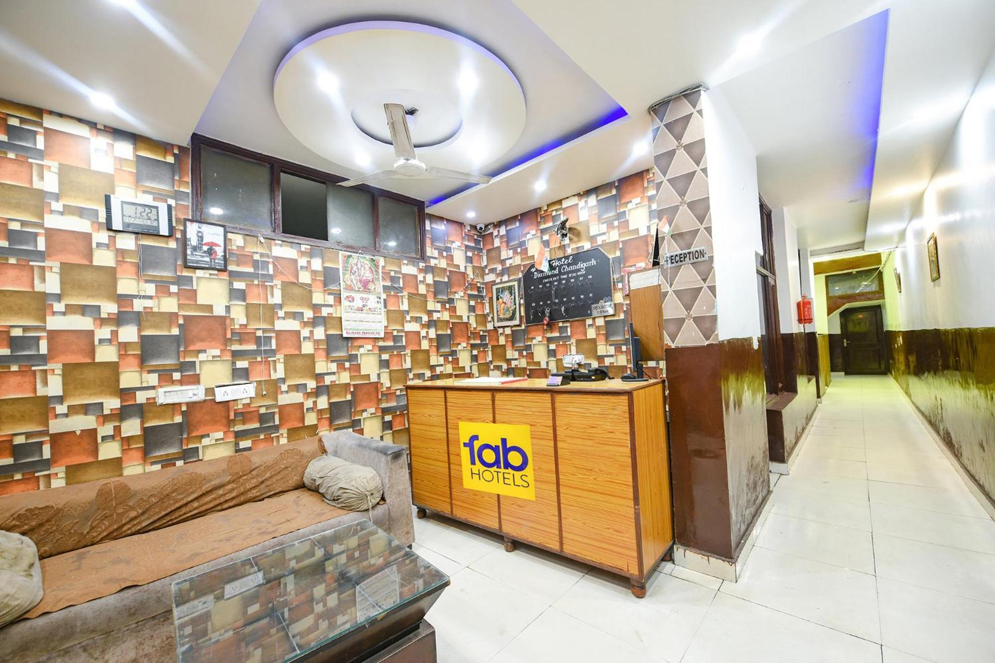 Fabexpress Diamond Sec 45 Hotel Chandigarh Exterior photo