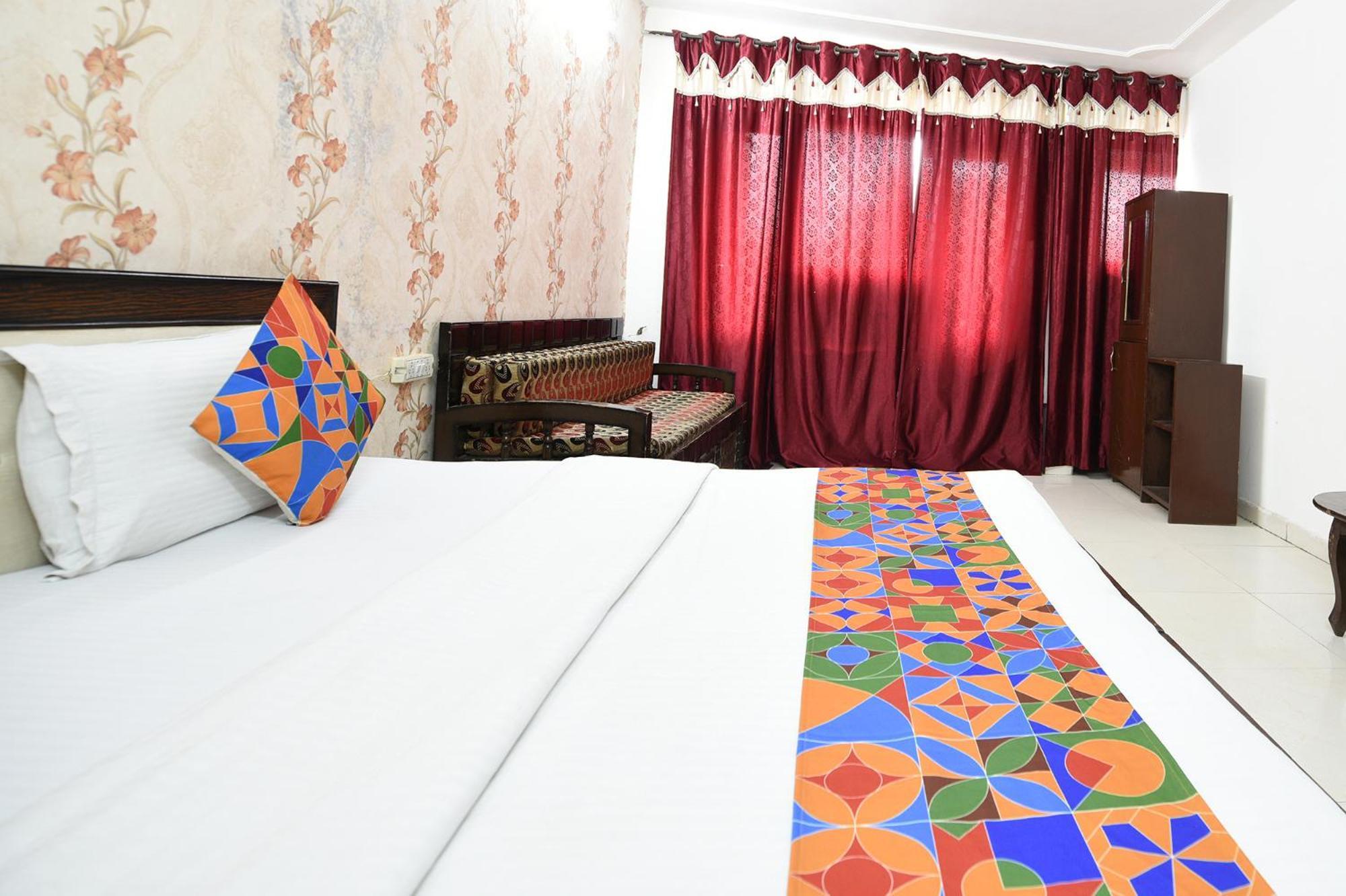 Fabexpress Diamond Sec 45 Hotel Chandigarh Exterior photo